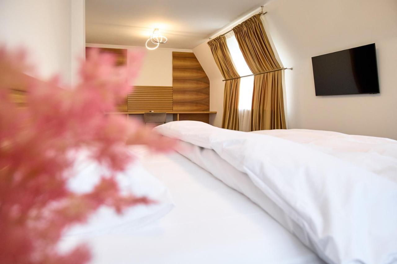 Hotel Eden راميكو سارات المظهر الخارجي الصورة
